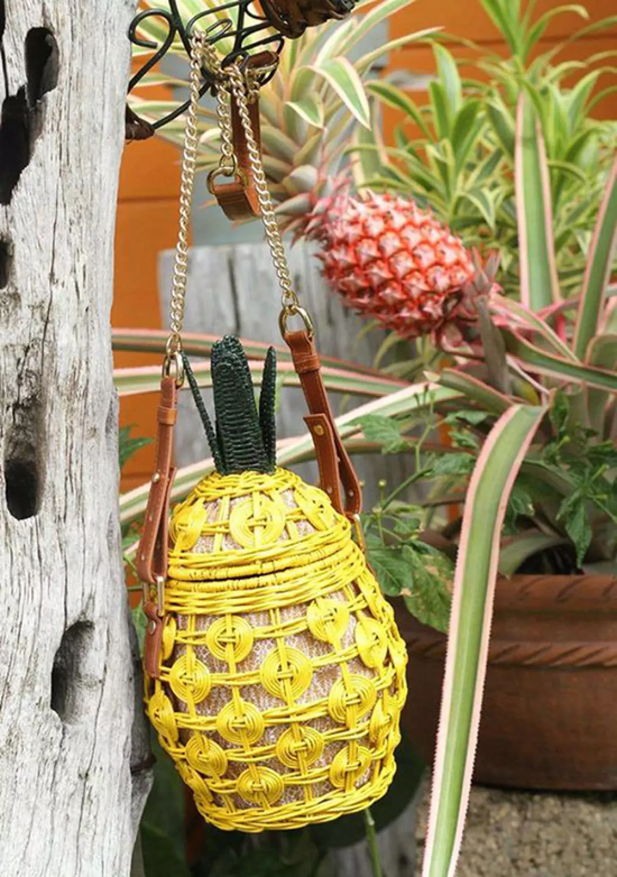 ArteFino’s pineapple bag in collab with Zarah Juan