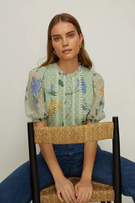 Blouse with lace and denim