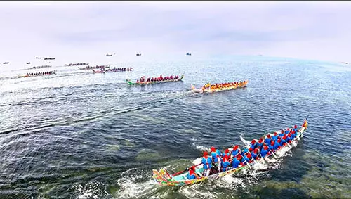 traditional vietnamese sports boat race